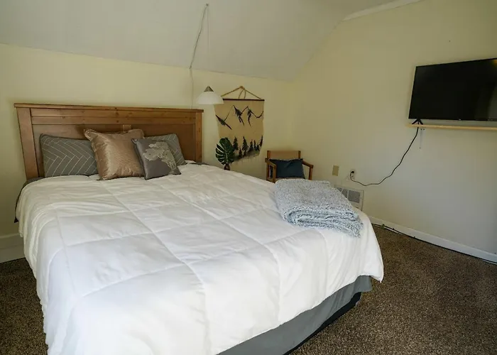 Apartment 2 Bedroom Near Ndsu And Downtown *