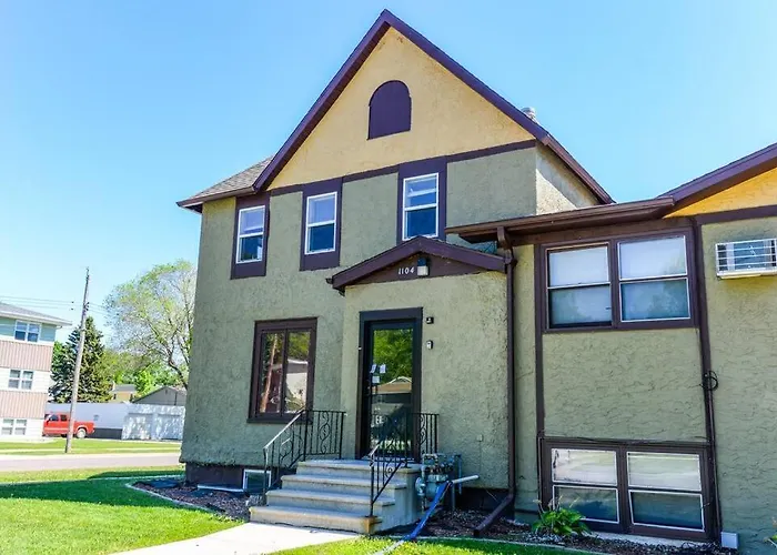 Apartment 2 Bedroom Near Ndsu And Downtown *