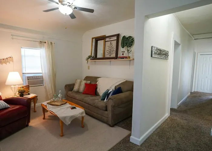 Apartment 2 Bedroom Near Ndsu And Downtown